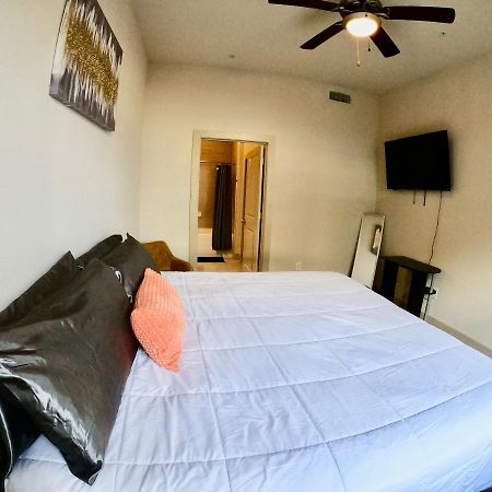 5 Mins To Med Center, Comfy King Beds, Wifi,Gym,Pool Lejlighed Houston Eksteriør billede